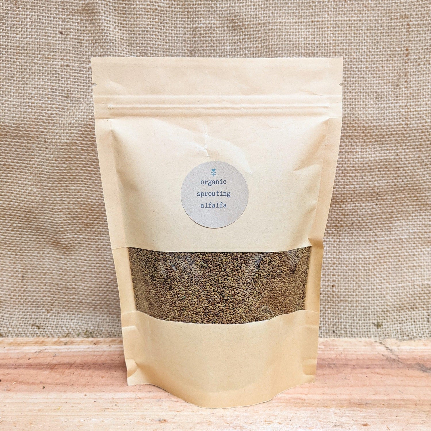 Organic Sprouting Alfalfa - Plantflix